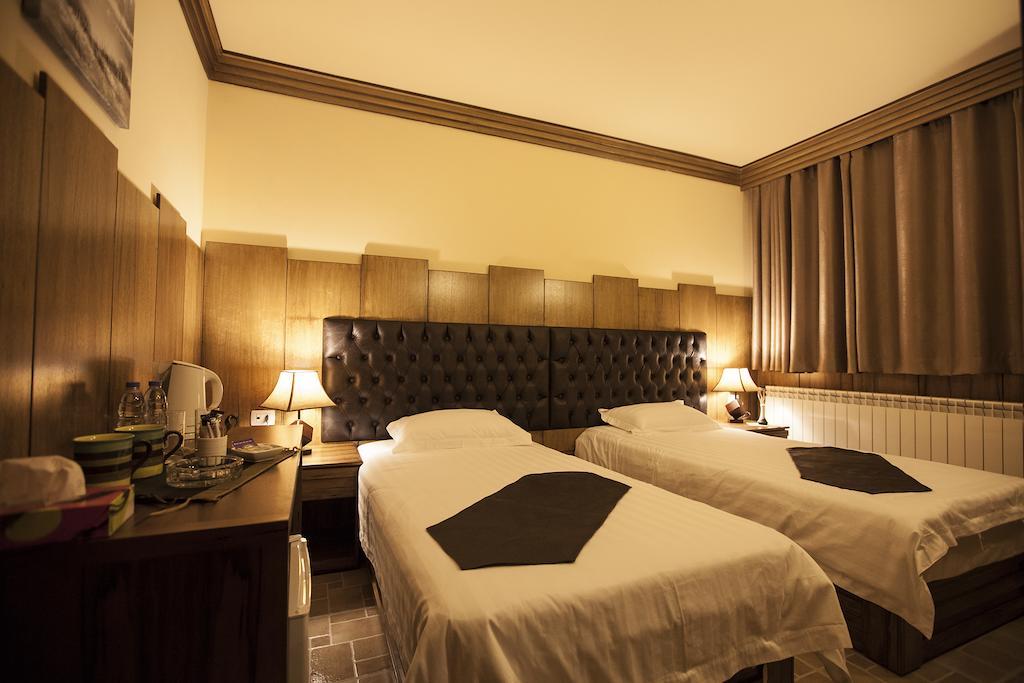White Cedar Hotel &Resort Al Arz Buitenkant foto