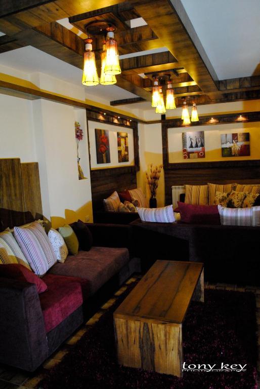 White Cedar Hotel &Resort Al Arz Buitenkant foto